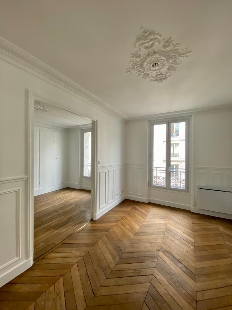 Paris apartment 2 room (s) 43 m2 1