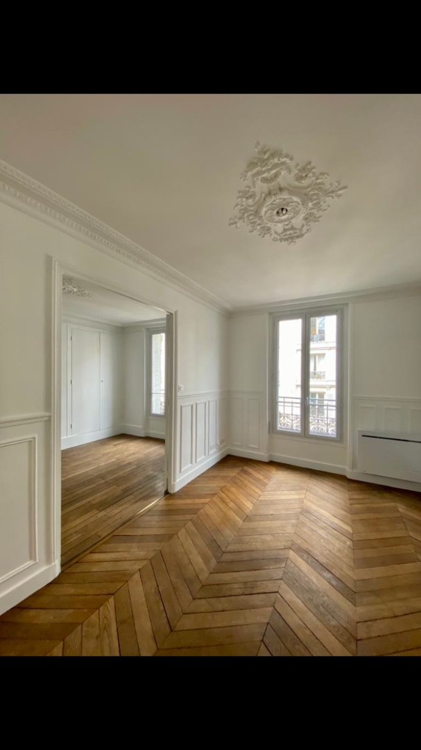 Paris apartment 2 room (s) 43 m2 4