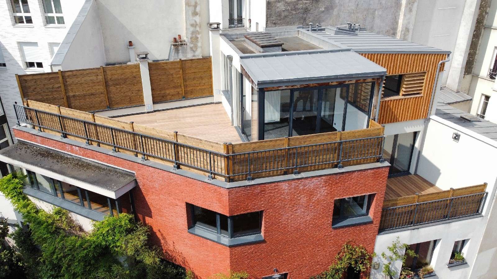 Rue Labat – Triplex with terrace 1