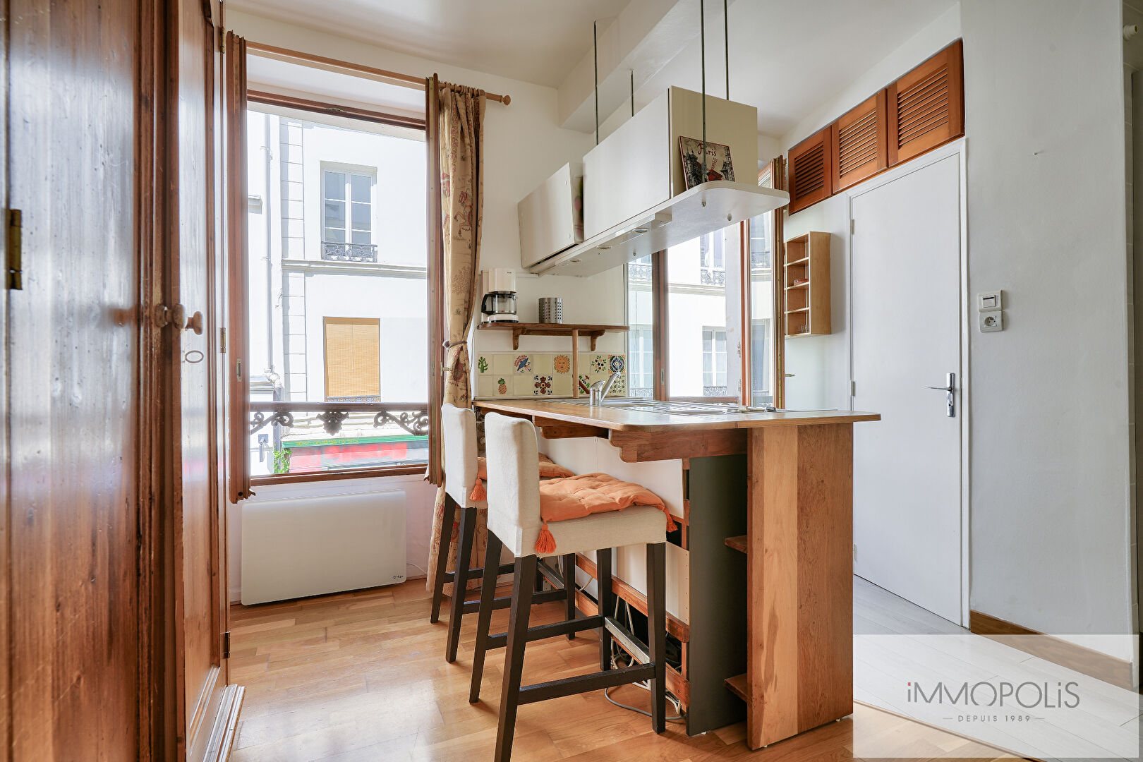 Beautiful studio in good condition well placed in Montmartre with a good DPE: e 1