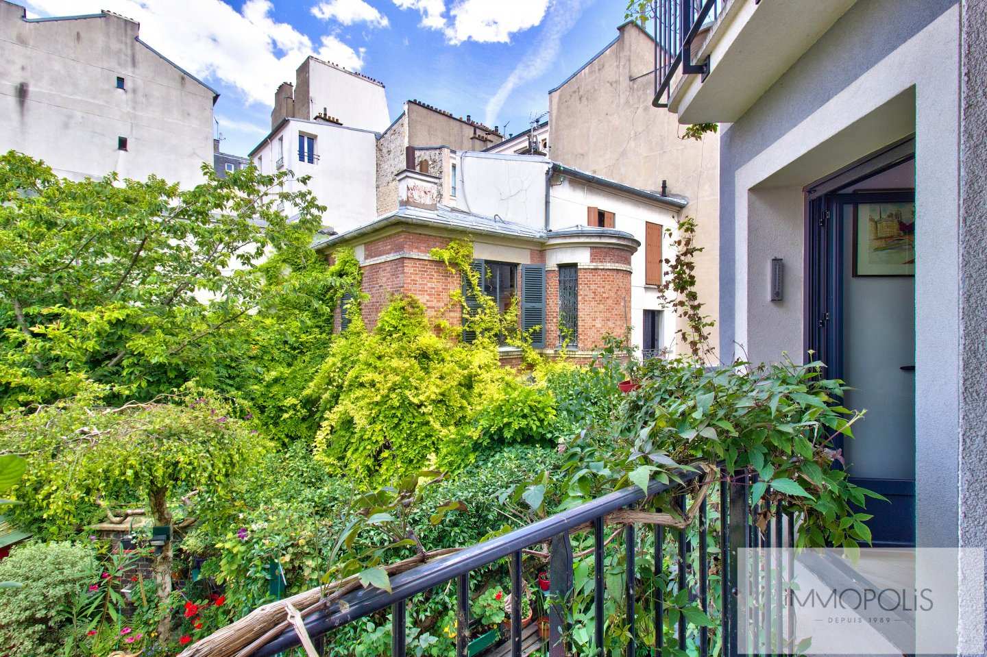 House with garden in the heart of Montmartre. 11