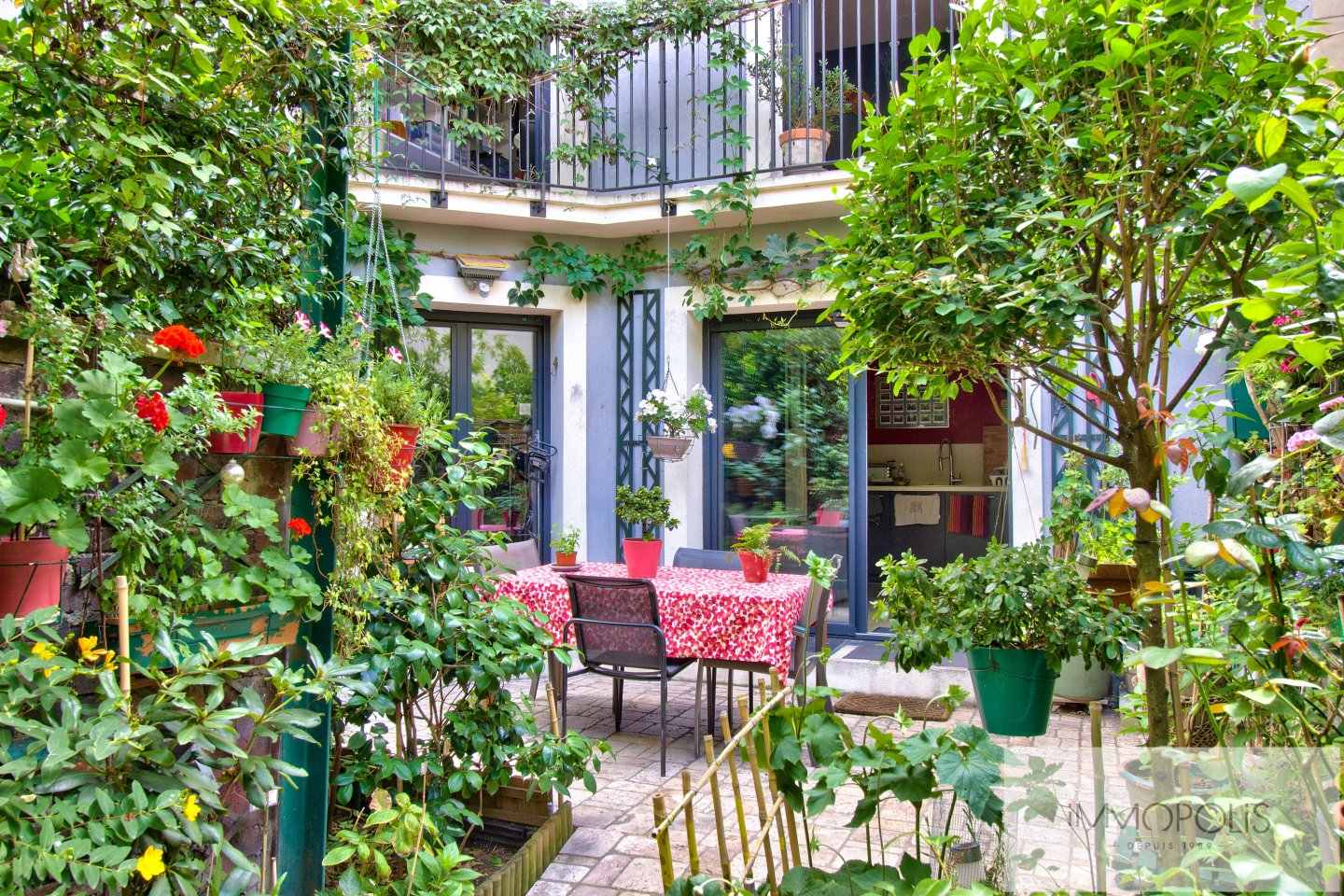 Maison avec jardin en plein coeur de Montmartre. 2