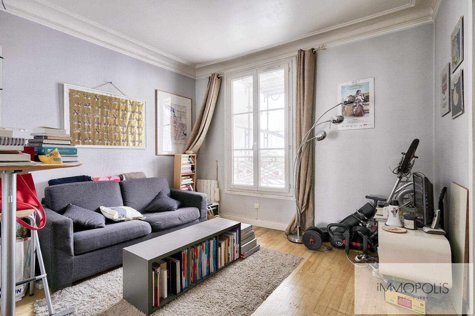 Beautiful 2 rooms located in a highly sought -after building in Montmartre! 2