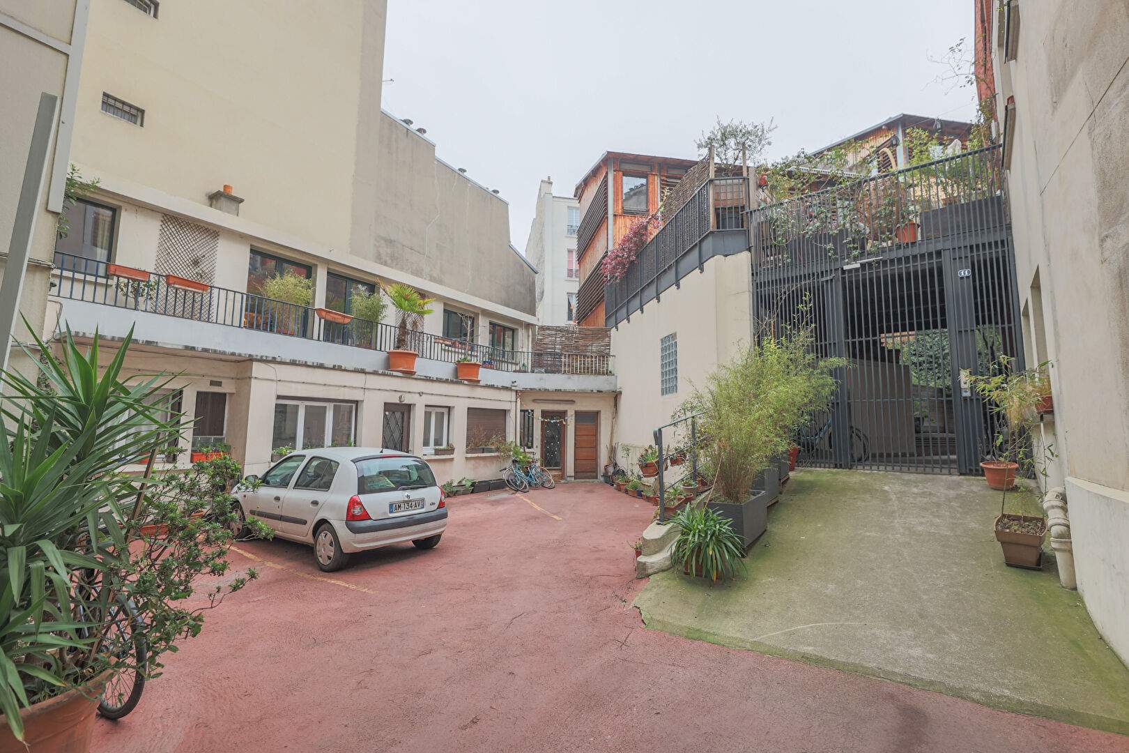 LOFT DE 105M²  2ème et DERNIER ETAGE 10