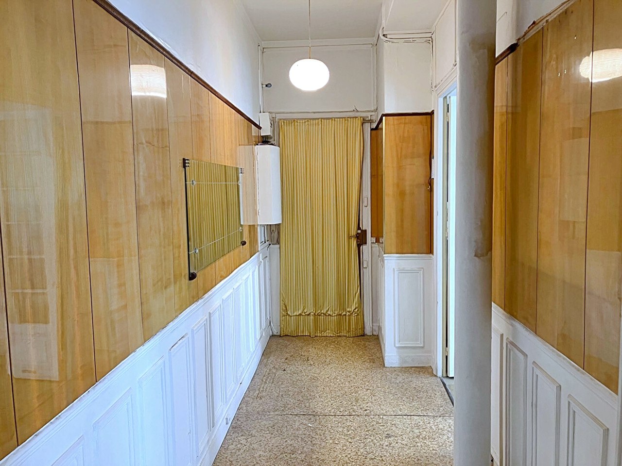 2 pièce(s) 44.53 m2 en RDC avec usage autre que habitation : idéal pour bureau, pour habitation ou pour cabinet médical 4