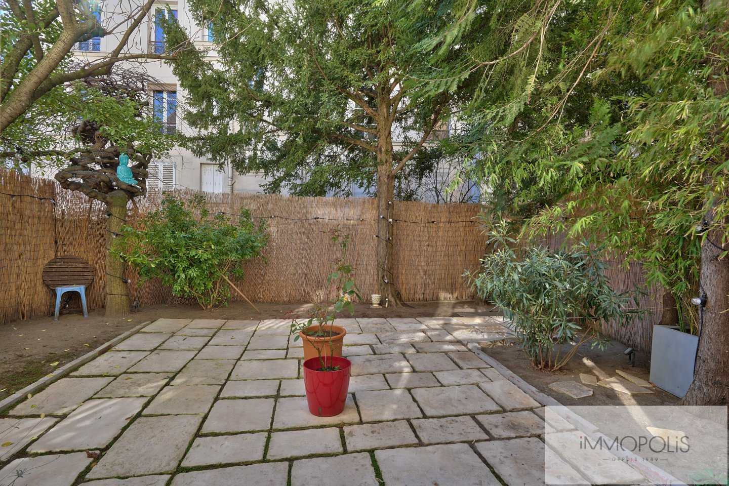 Bel atelier avec jardin en plein Montmartre. 10