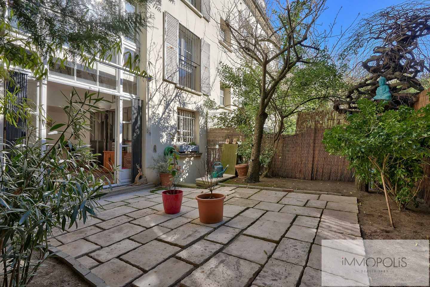 Bel atelier avec jardin en plein Montmartre. 6