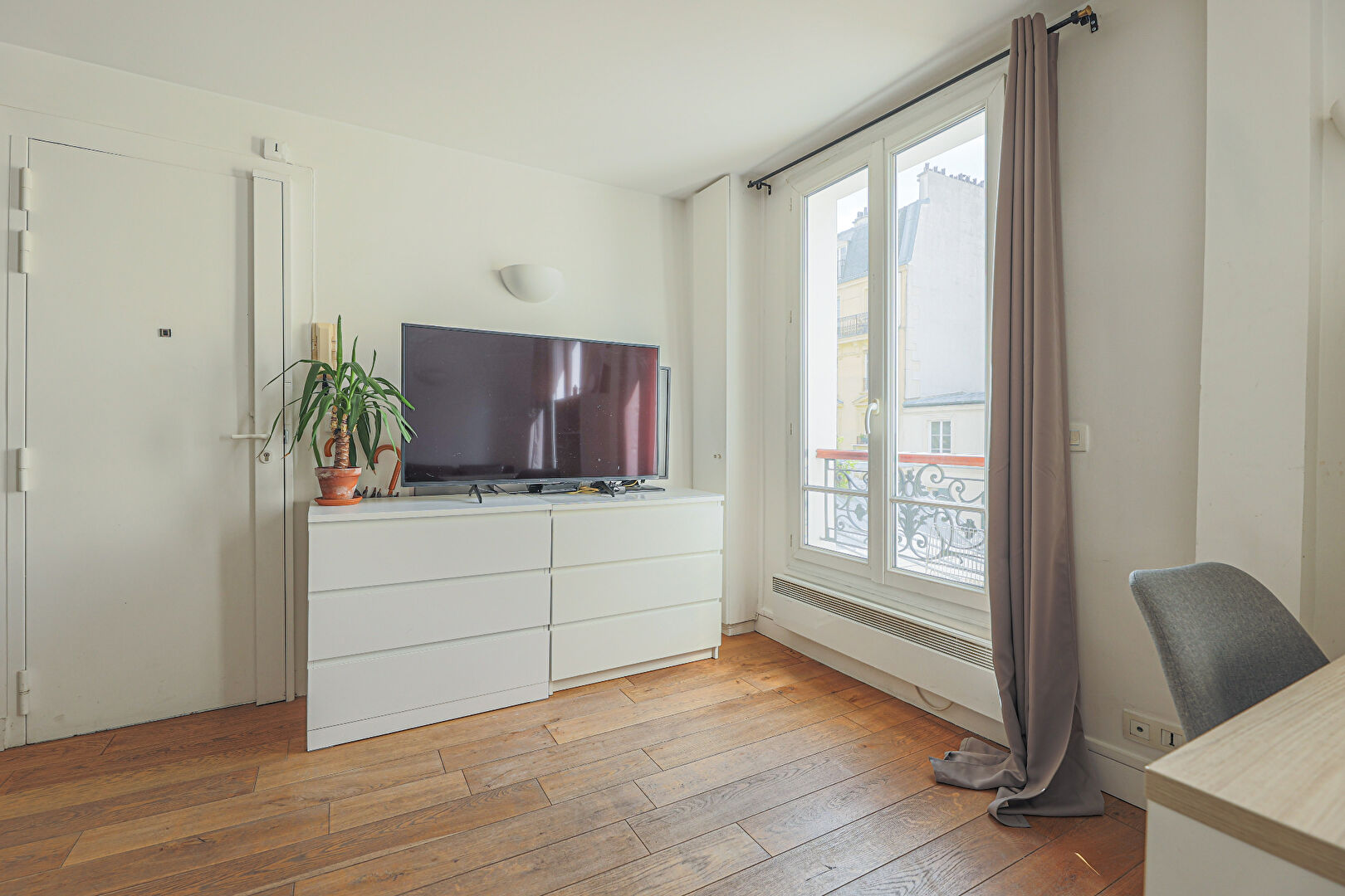 Abbesses 2 piece (s) with views 3