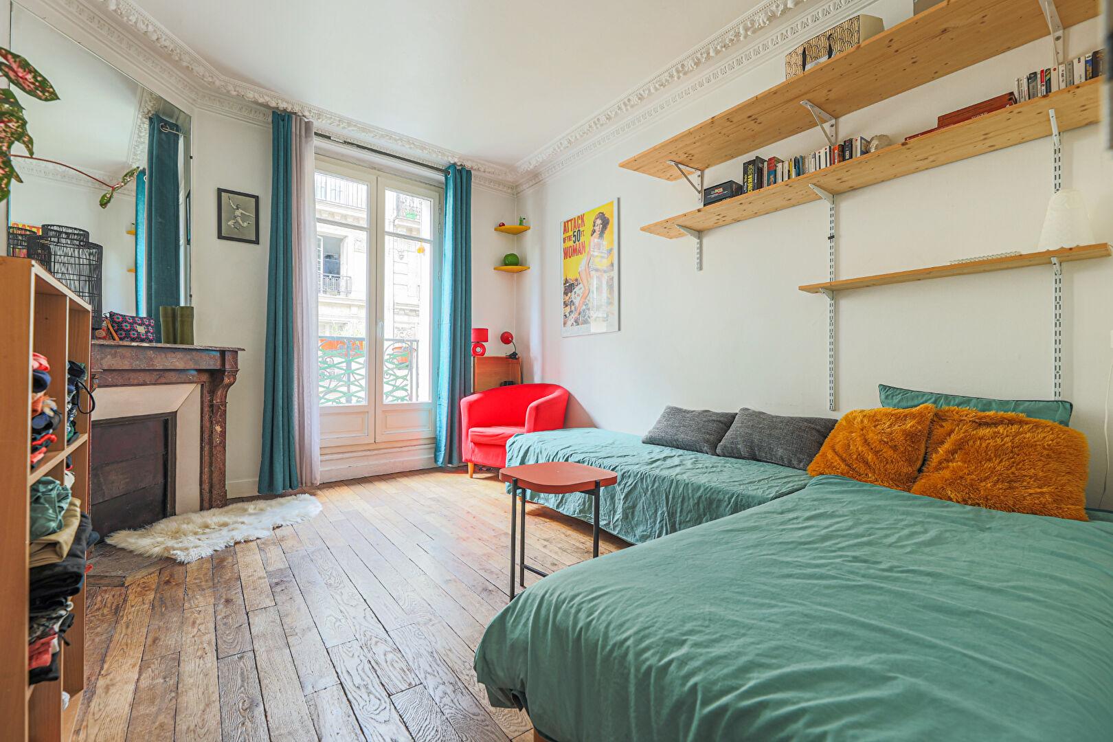 Paris 3 -room apartment (s) 44.22 m2 3
