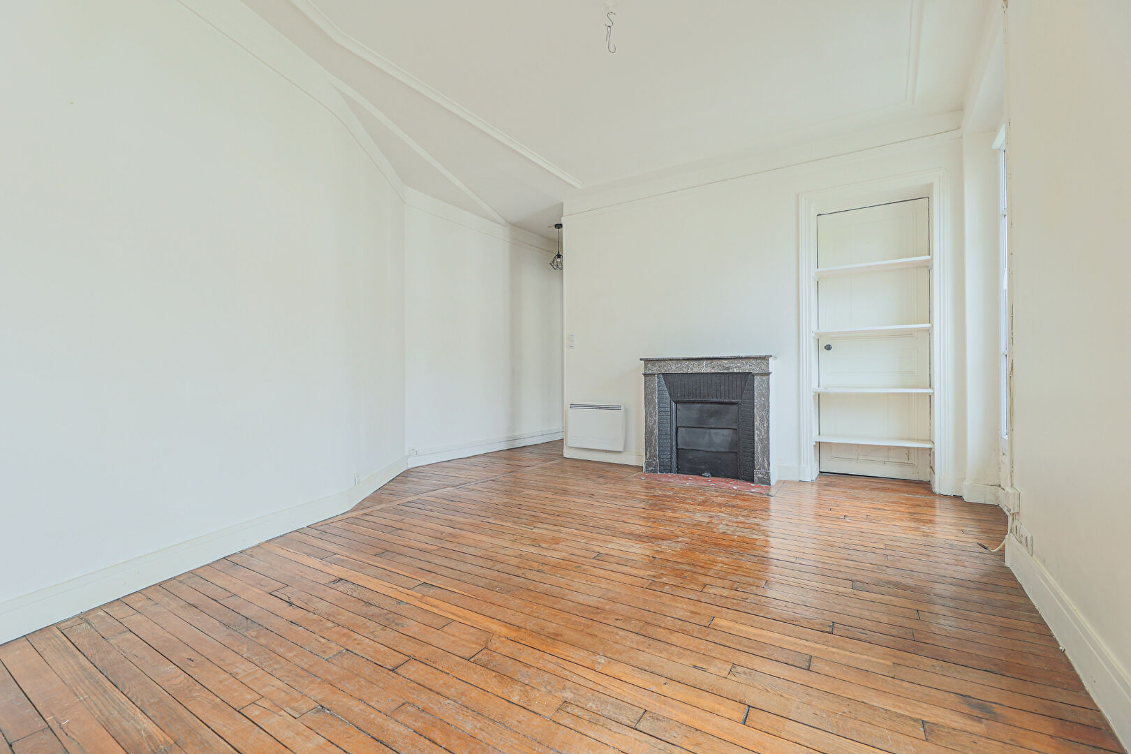 Large 2 full sky rooms MAIRIE SECTORS 2