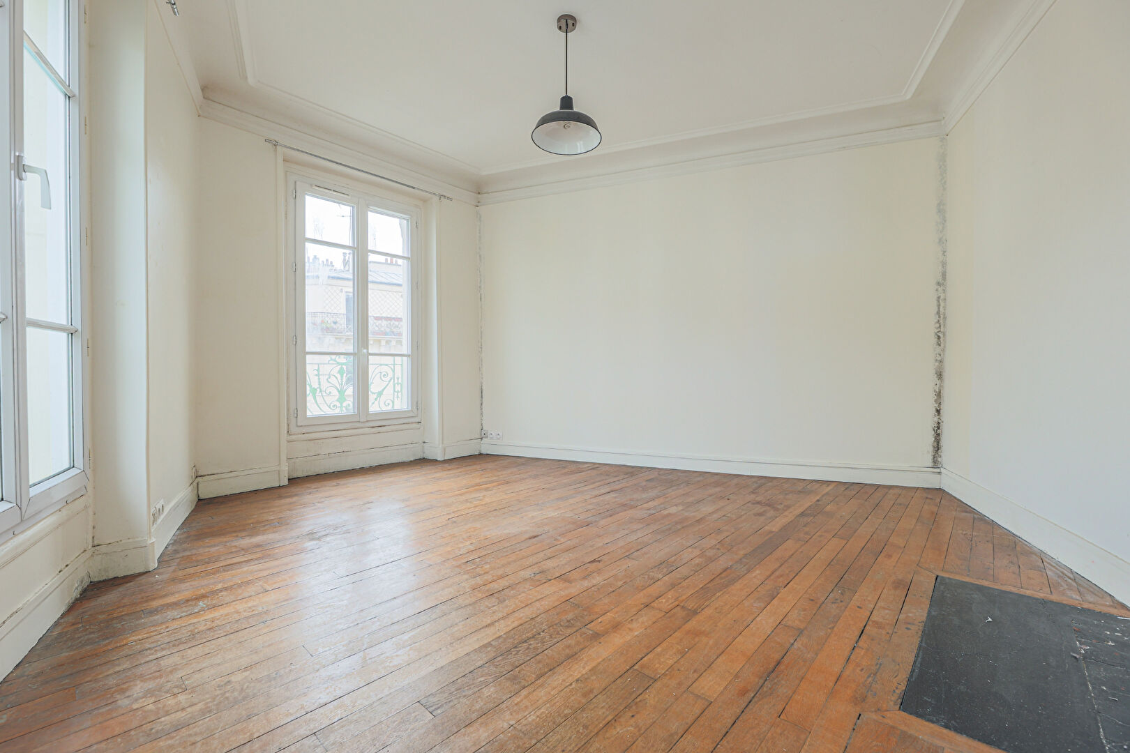 Large 2 full sky rooms MAIRIE SECTORS 8