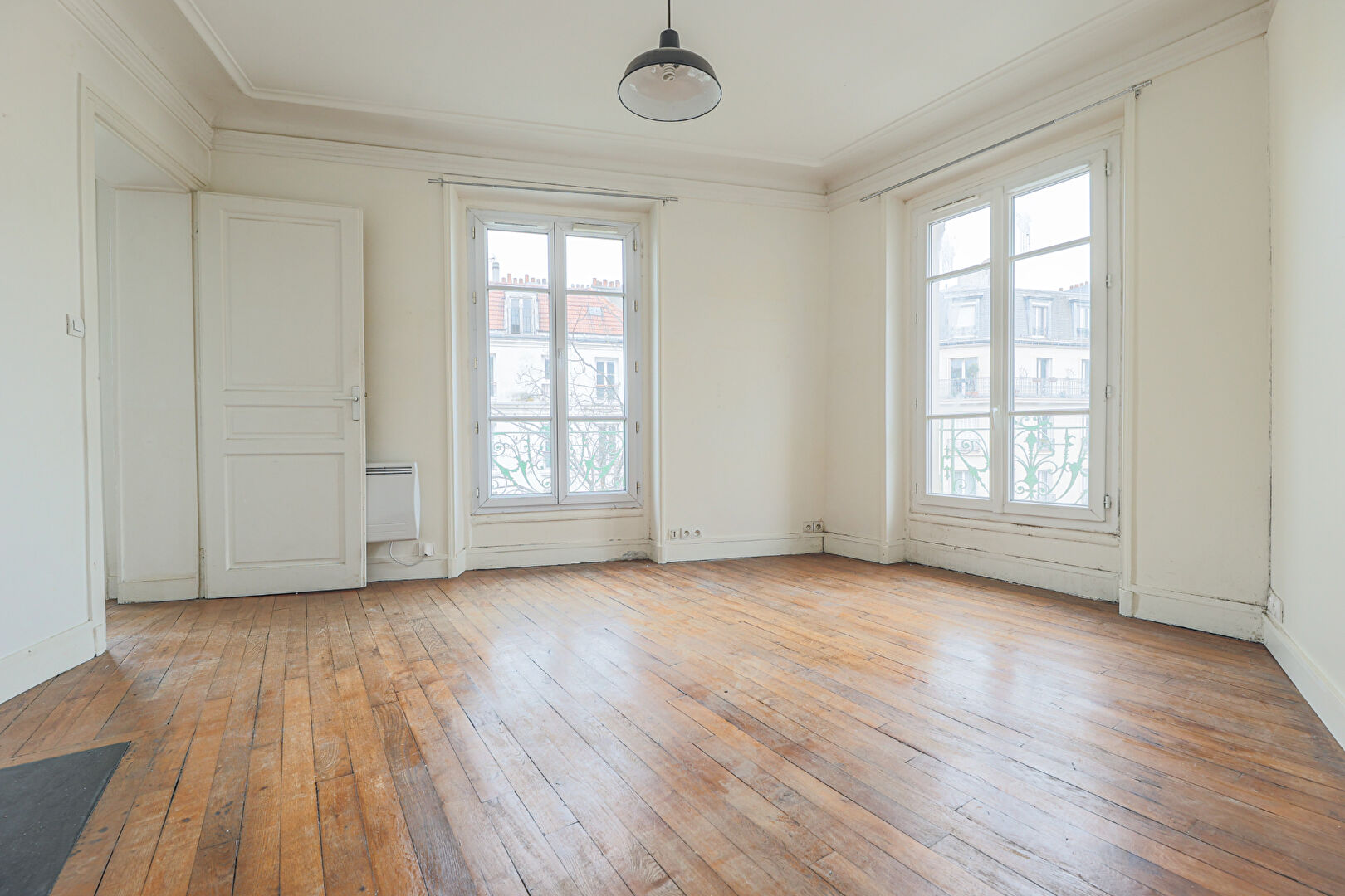 Large 2 full sky rooms MAIRIE SECTORS 9
