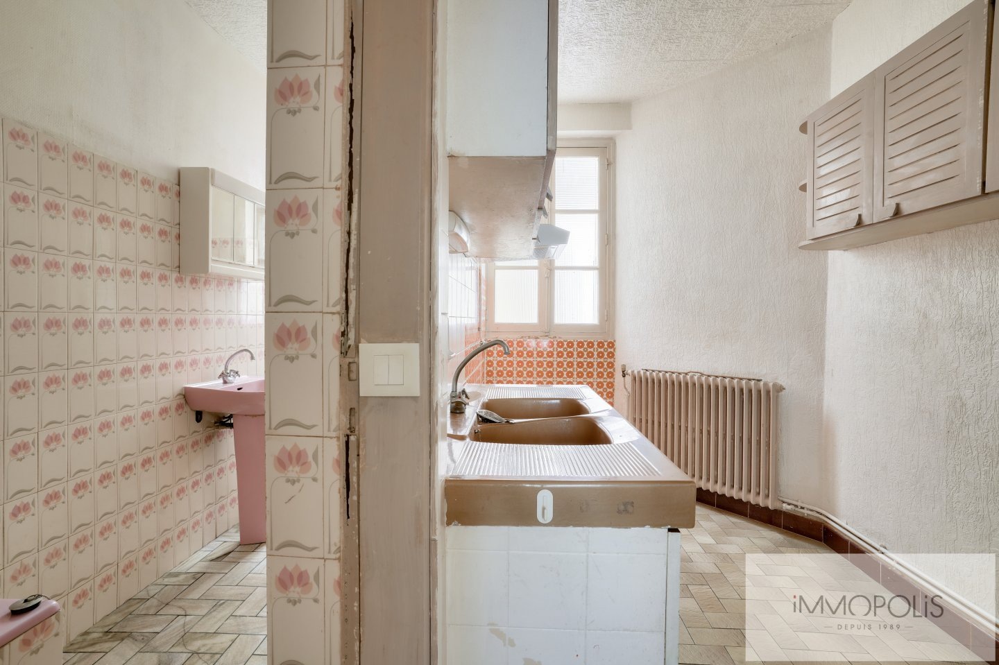 Studio rue Durantin aux Abbesses. 10