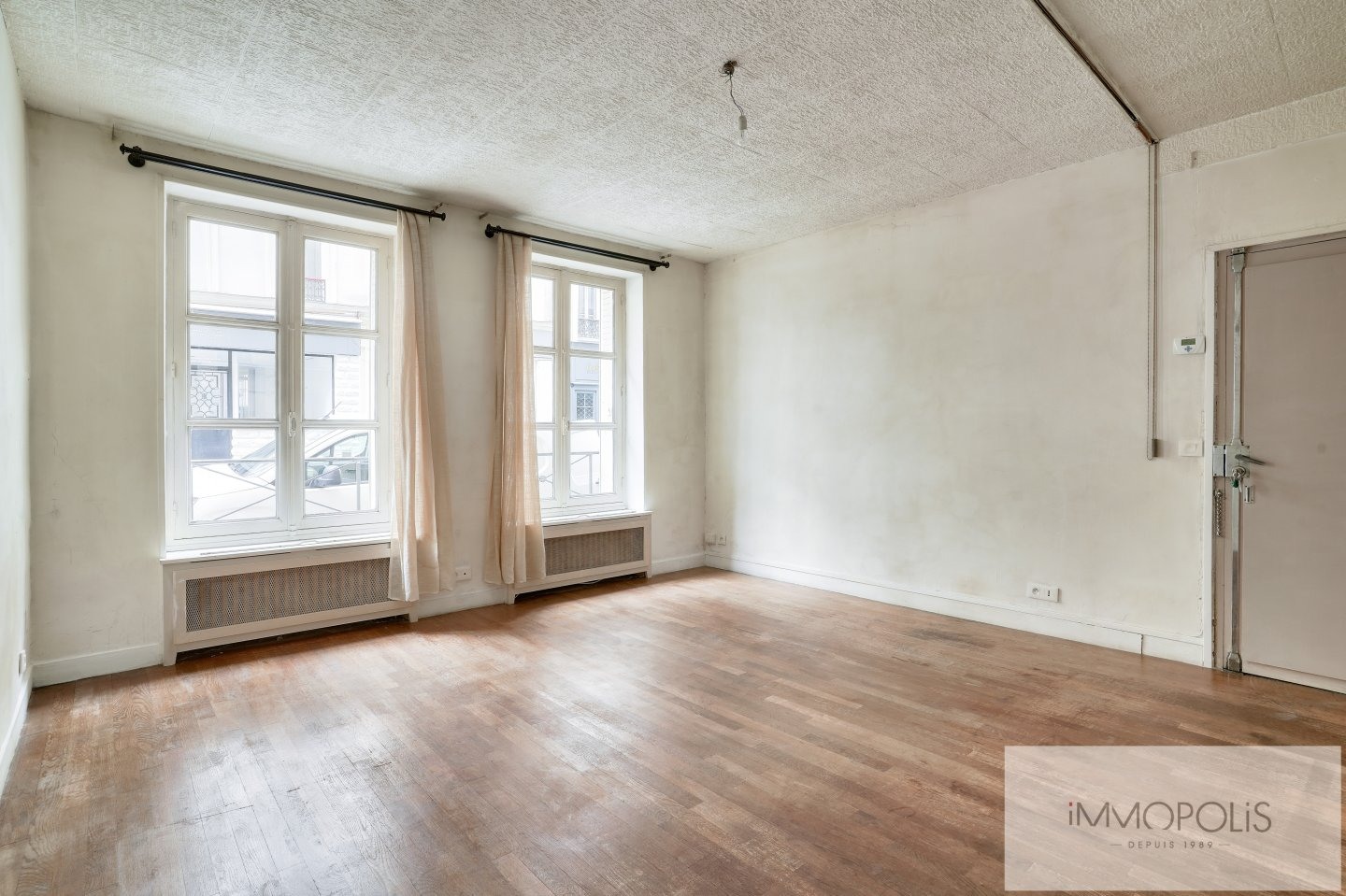 Studio rue Durantin aux Abbesses. 2