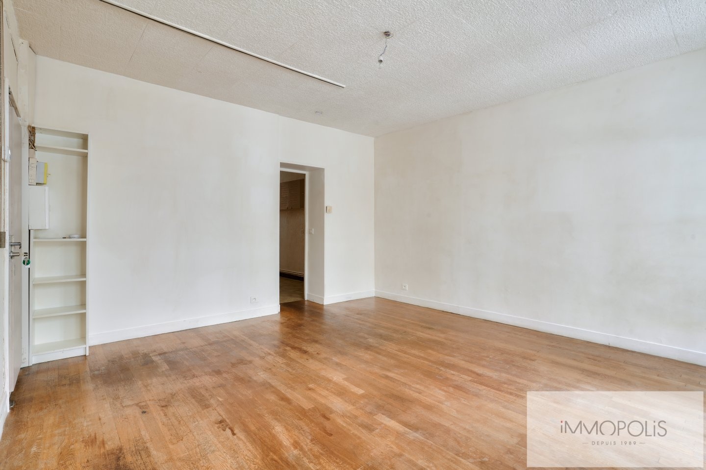 Studio rue Durantin aux Abbesses. 4