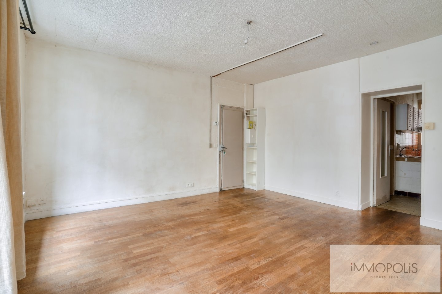 Studio rue Durantin aux Abbesses. 5