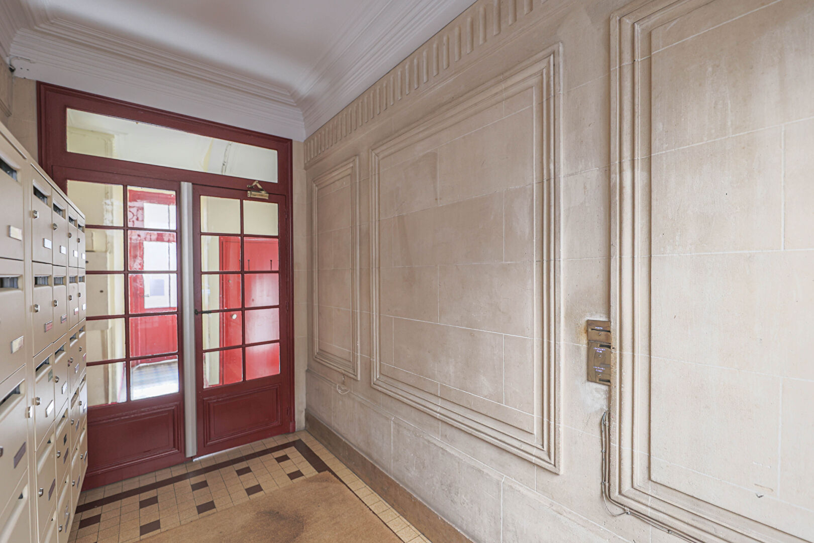 Appartement rue de Tretaigne/Jules Joffrin, 3 pièces, étage élevé balcon 11
