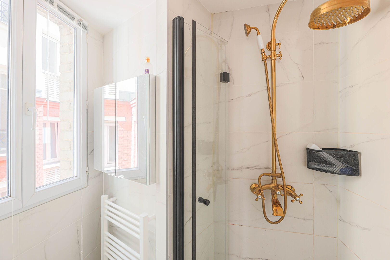 Appartement rue de Tretaigne/Jules Joffrin, 3 pièces, étage élevé balcon 8