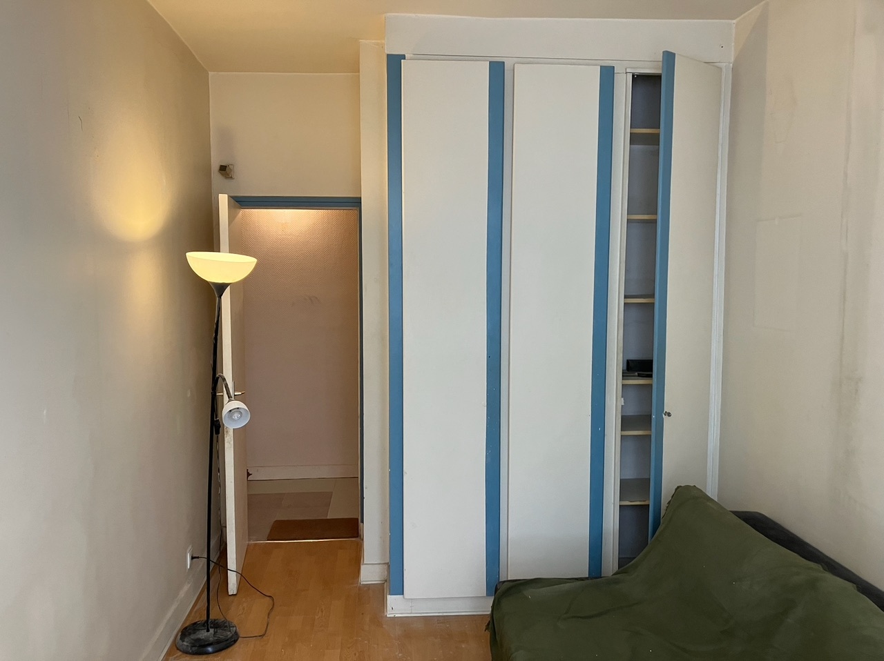 Good deal: 45 m² modernizing apartment in the heart of the abbesses in Monamrtre! 10
