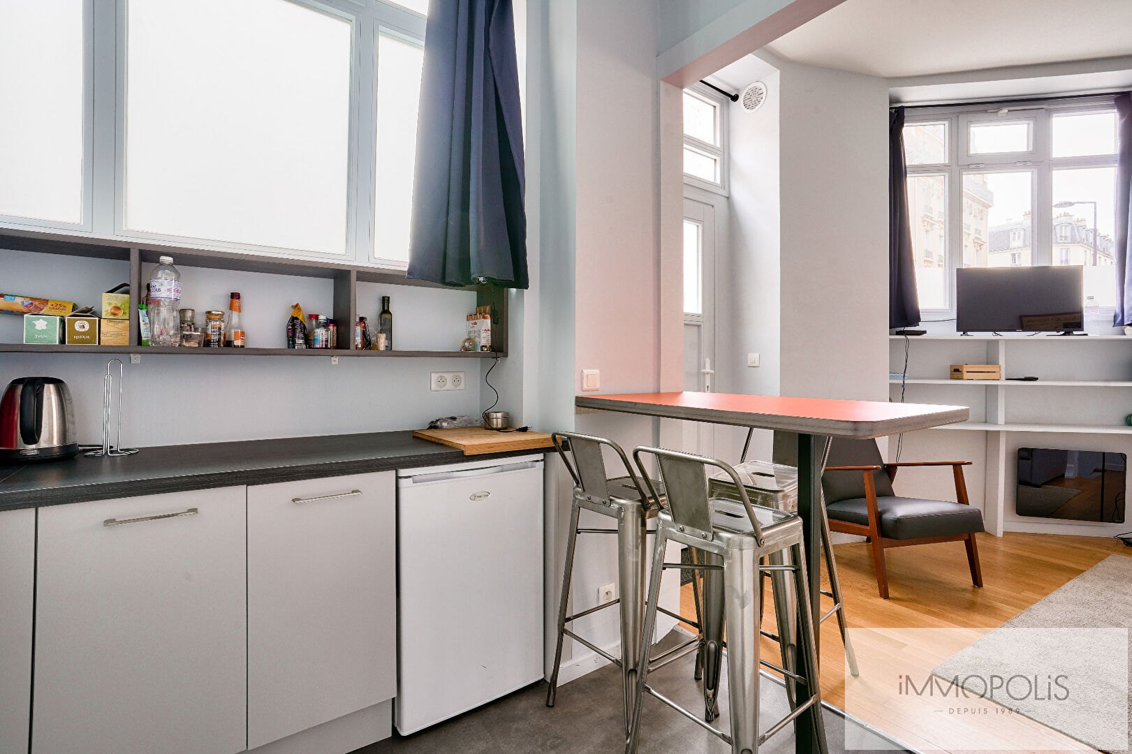 LOCAL COMMERCIAL AMENAGÉ EN APPARTEMENT ! 3