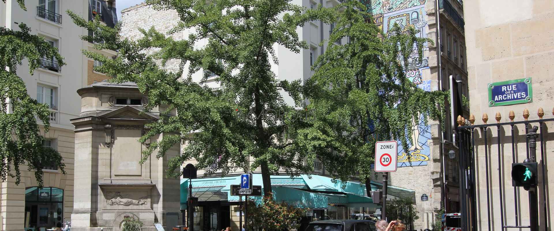 Exceptional: in the heart of the Marais, magnificent last floor studio with clear view: exceptional place to visit urgently! 14