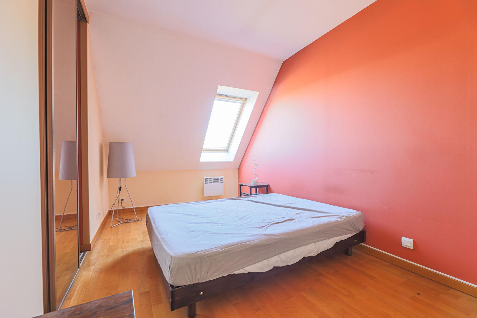 Appartement familial de 74 m² environs en dernier étage avec terrasse! 8