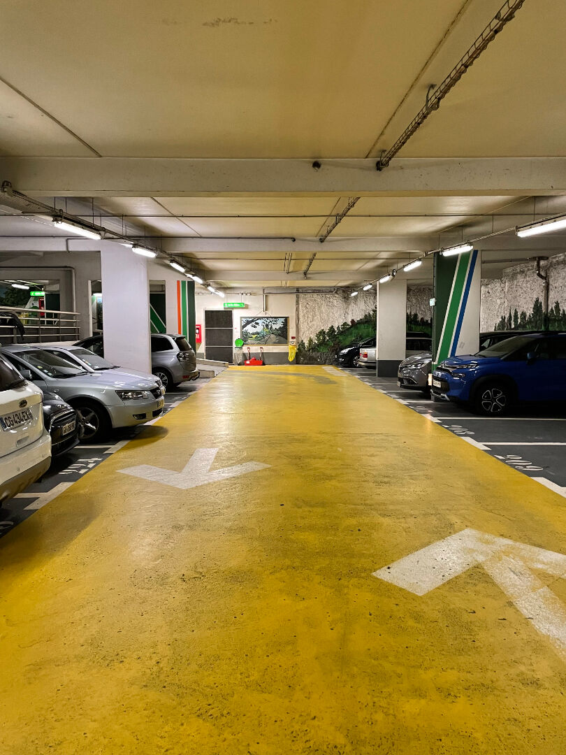 PARKING EN CONCESSION – MAIRIE 19E. 4