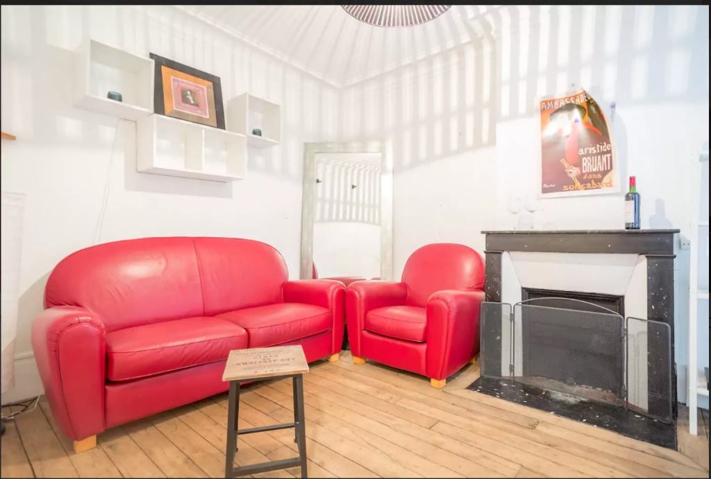 Charming 2 rooms in Montmartre, sold occupied 1