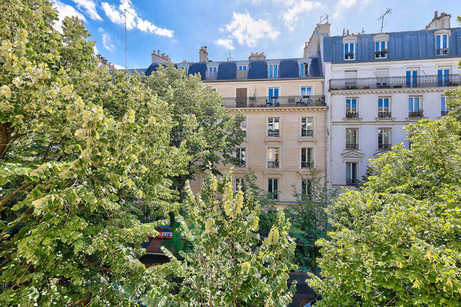 CUSTINE /RAMEY 2 Pièces 38.20 m² PLEIN SUD 1
