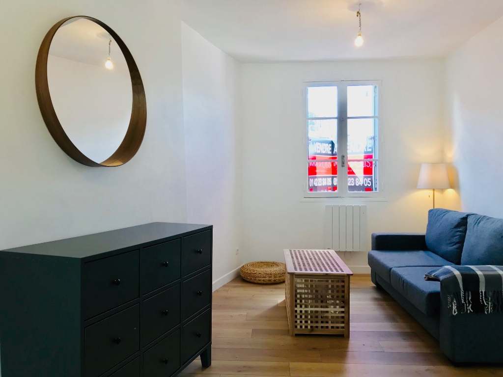 Ramey street – Large studio crossing on the top floor 2
