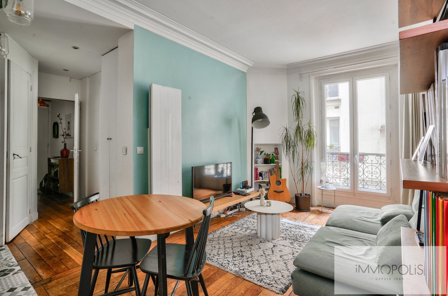 3 -room apartment 2 bedrooms square carpeaux 1