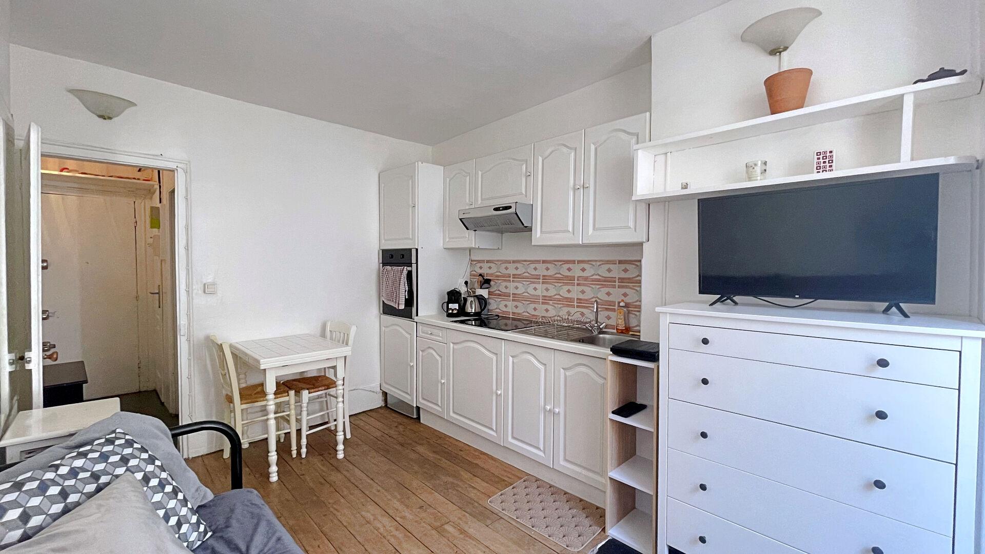 Charming studio, rue Durantin, in the heart of the Abbesses 4