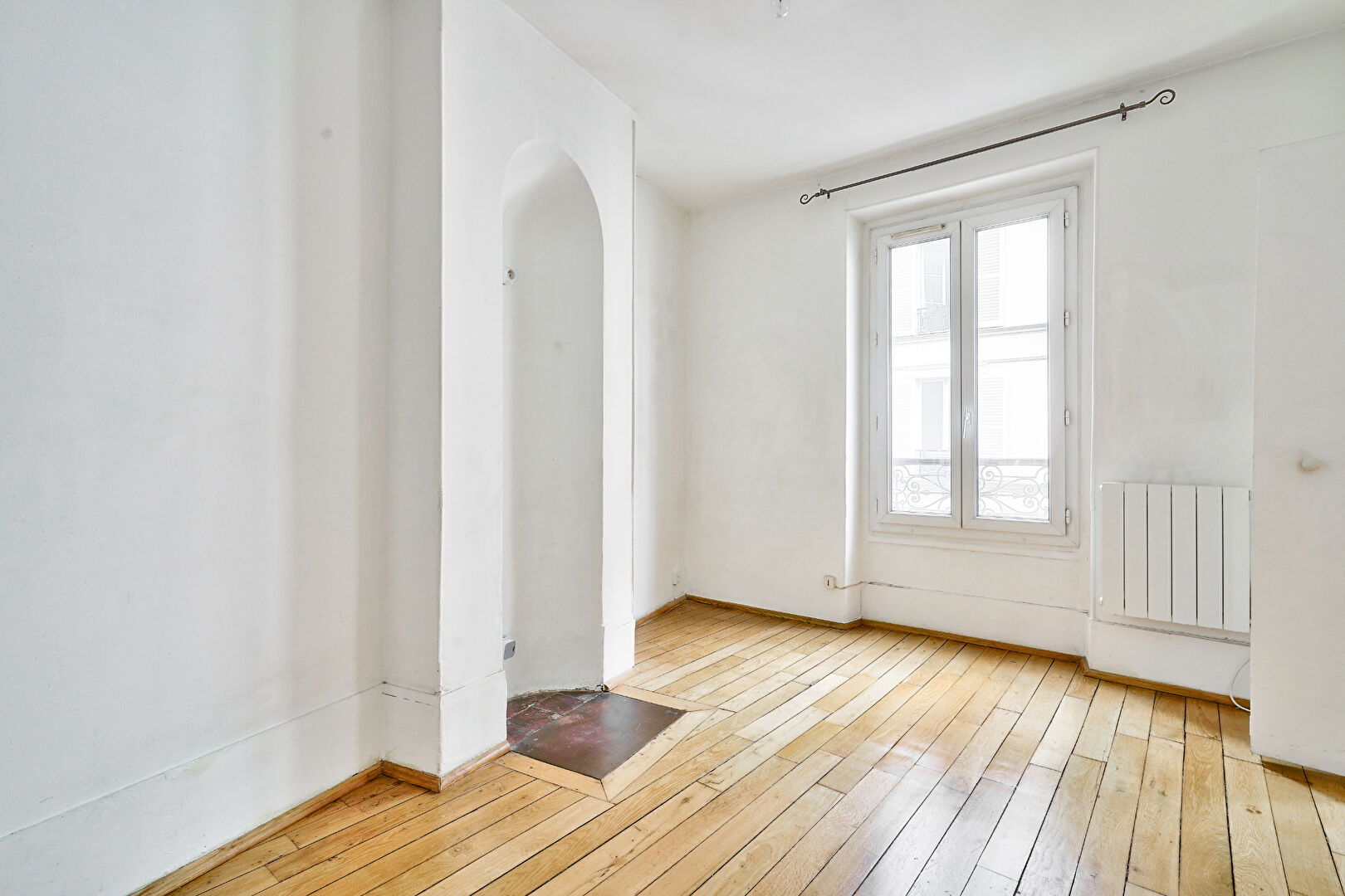 Two pieces in the heart of the abbesses! 1