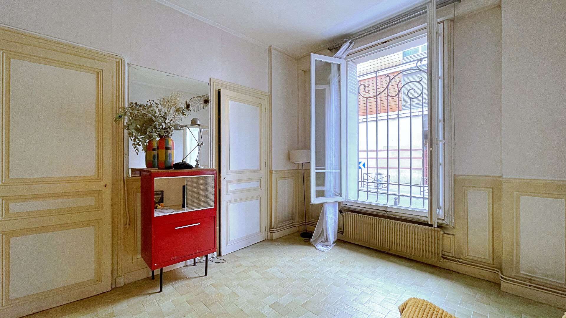 2 pièce(s) 44.53 m2 en RDC avec usage autre que habitation : idéal pour bureau, pour habitation ou pour cabinet médical 1