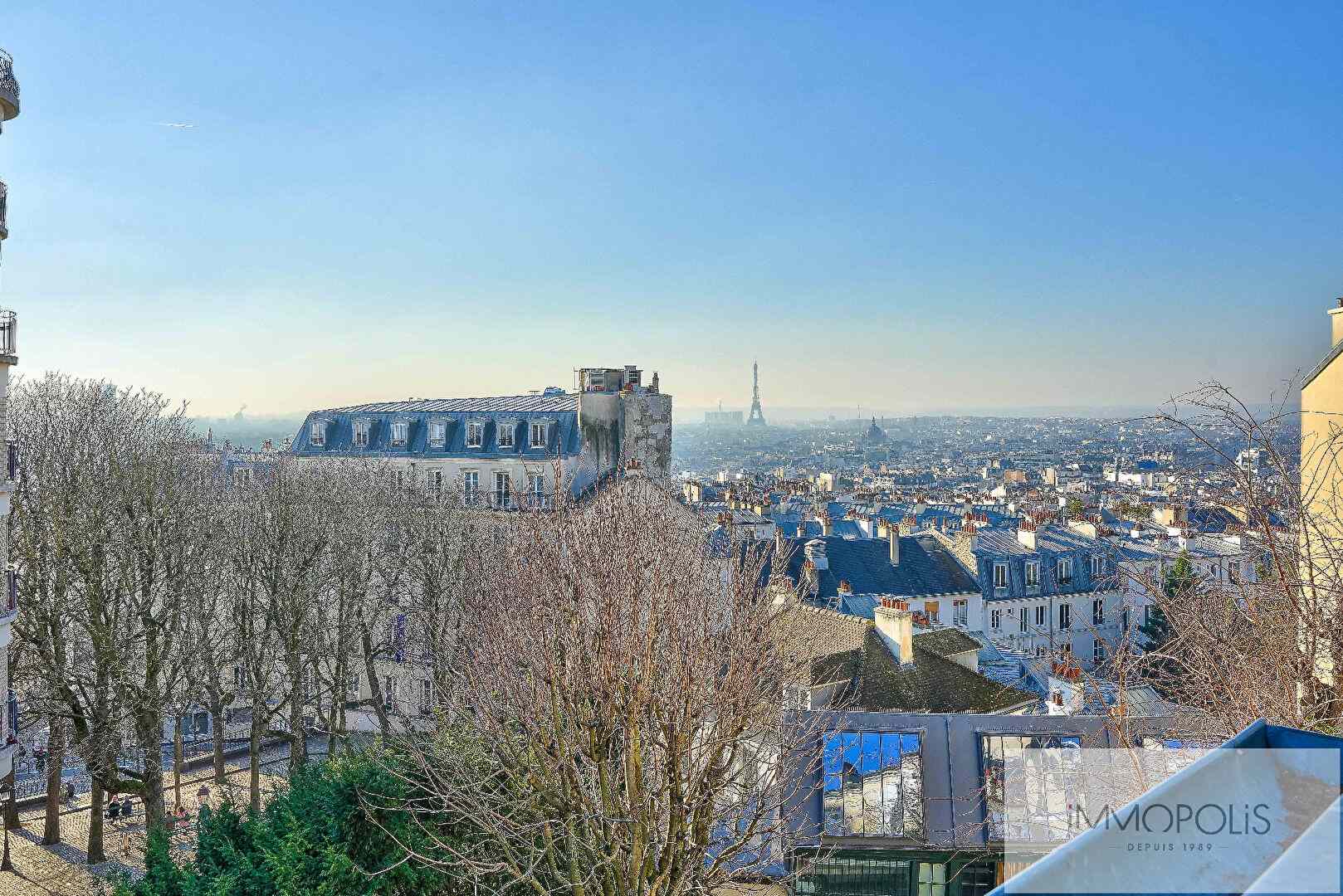 Magnificent 2 -piece in the top floor in Montmartre, with open view! 2