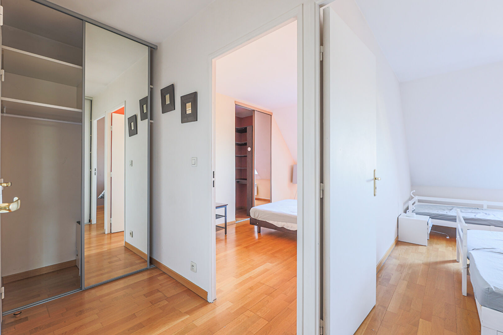 Appartement familial de 74 m² environs en dernier étage avec terrasse! 13