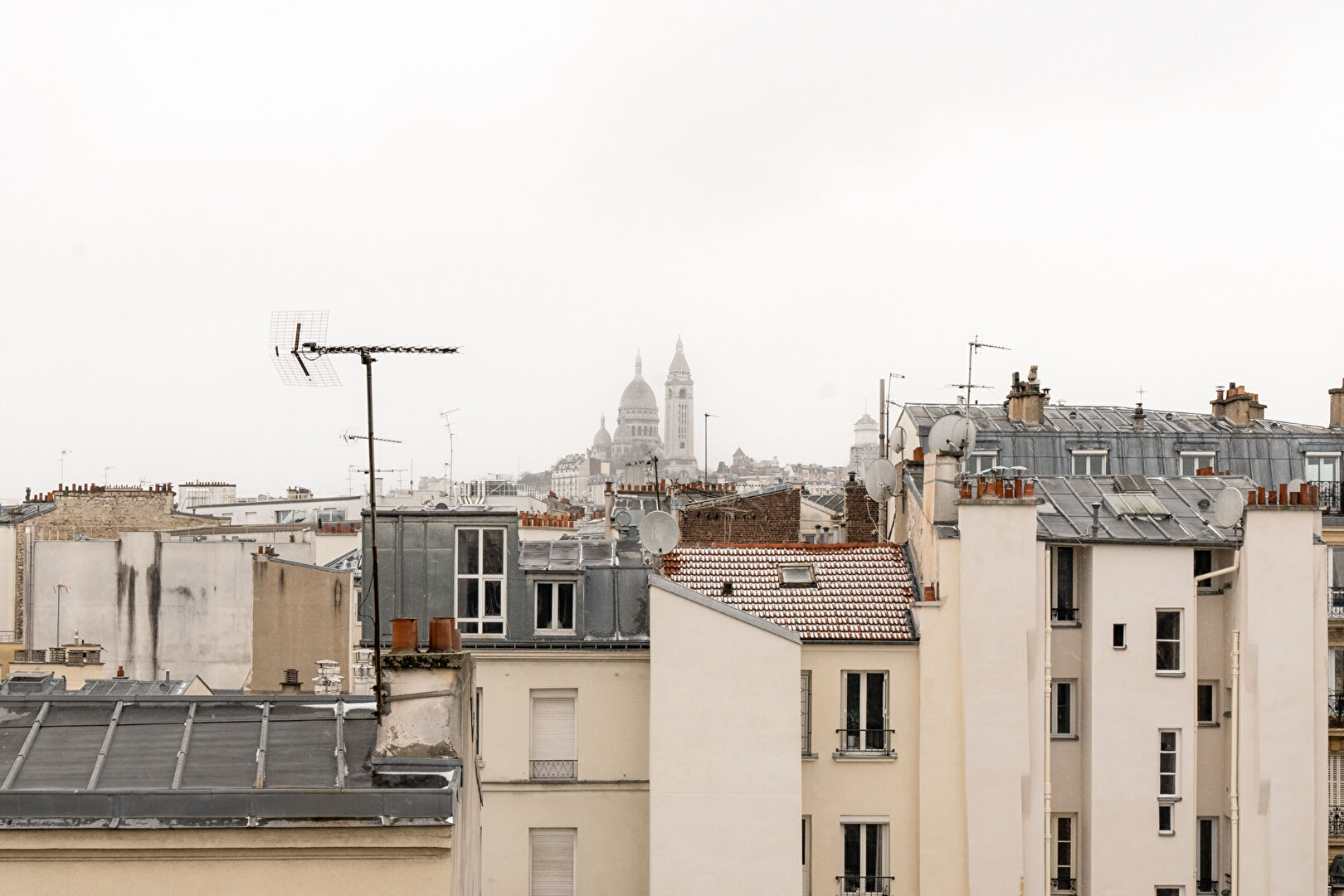 Duplex last floor – Championnet Sacré -Coeur view 8