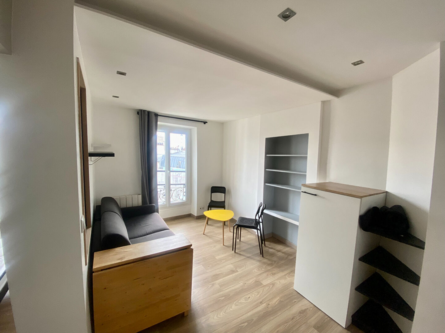 Paris 1 room apartment (s) 25.37 m2 2