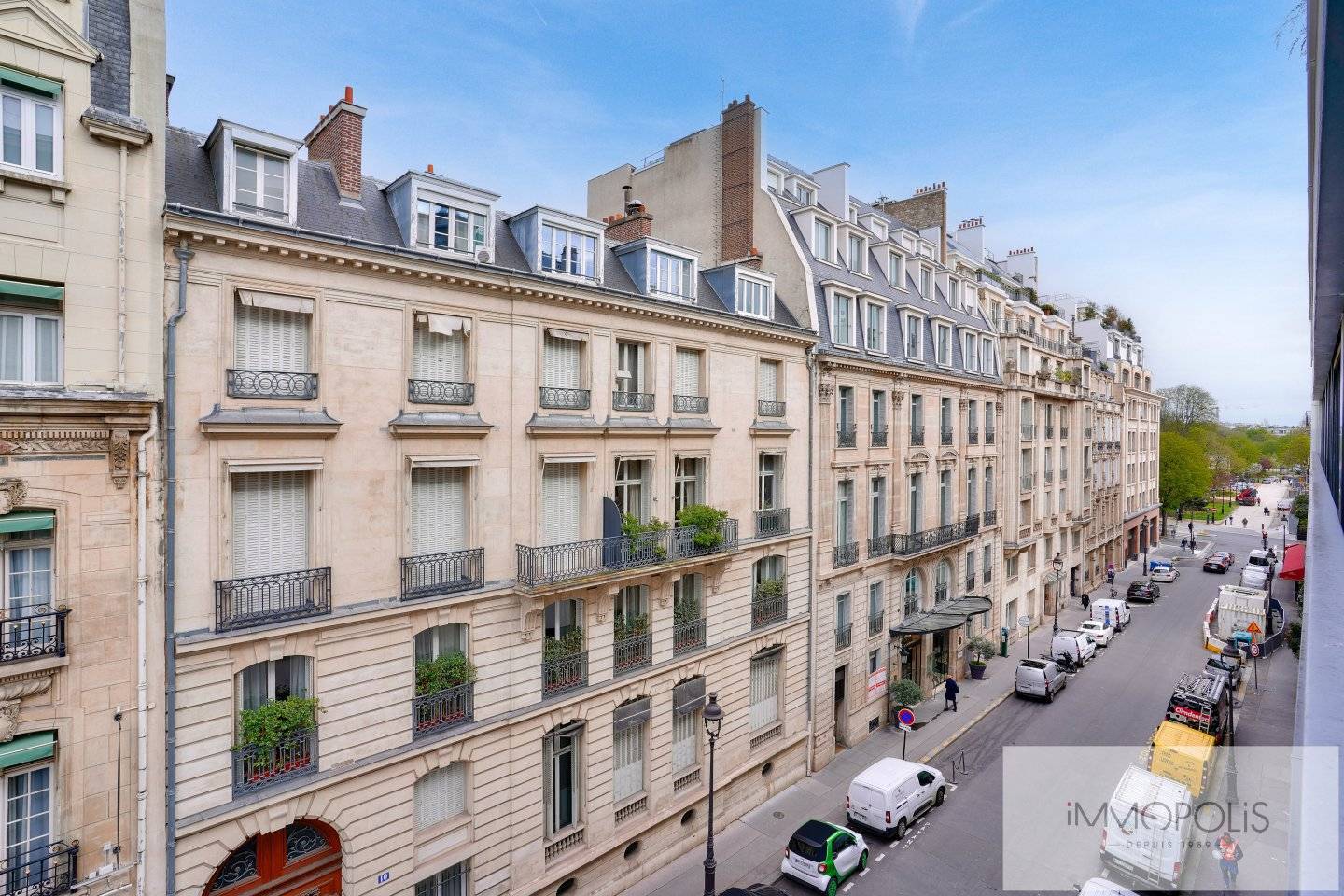 Appartement Paris 2 pièce(s) 70.95 m2 1