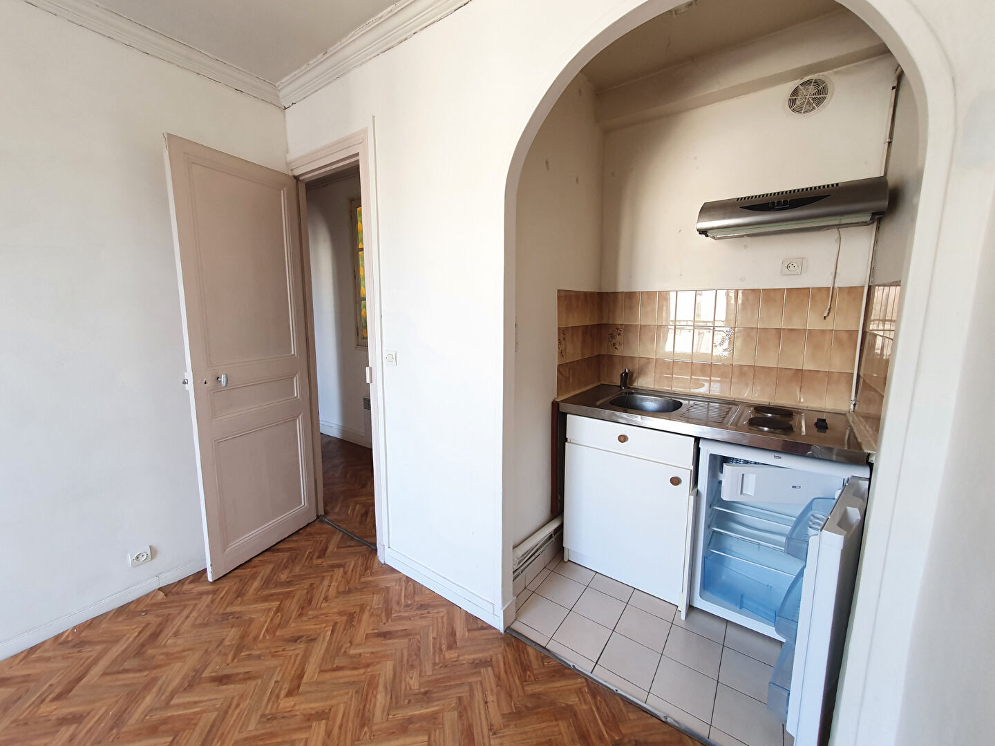 DEUX PIECES DE 31M² A RÉNOVER 10
