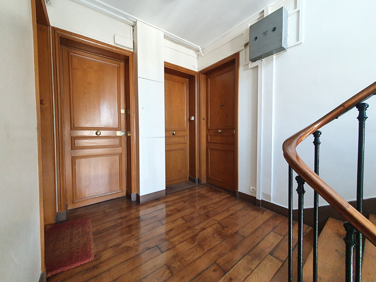 DEUX PIECES DE 31M² A RÉNOVER 12