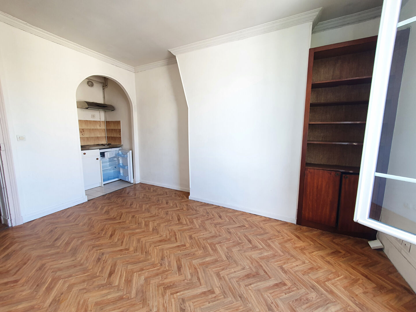 DEUX PIECES DE 31M² A RÉNOVER 4