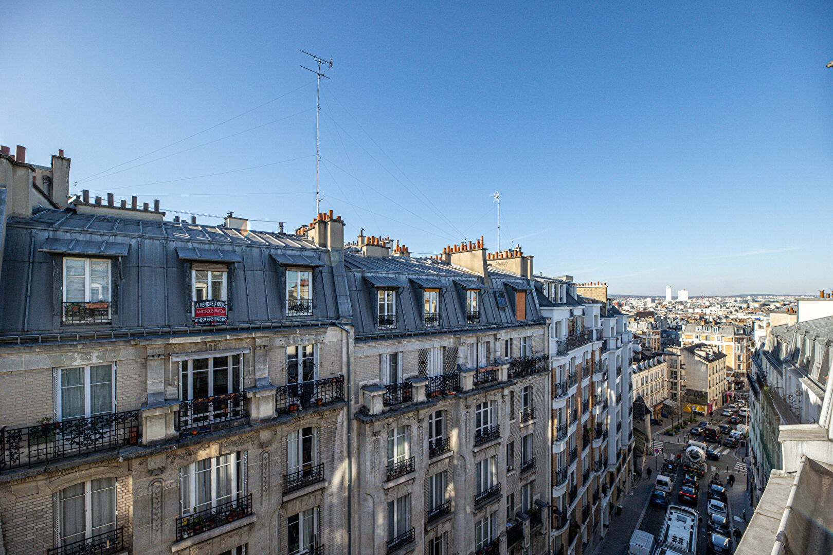 Studio au dernière étage avec ascenseur de 11m² 2