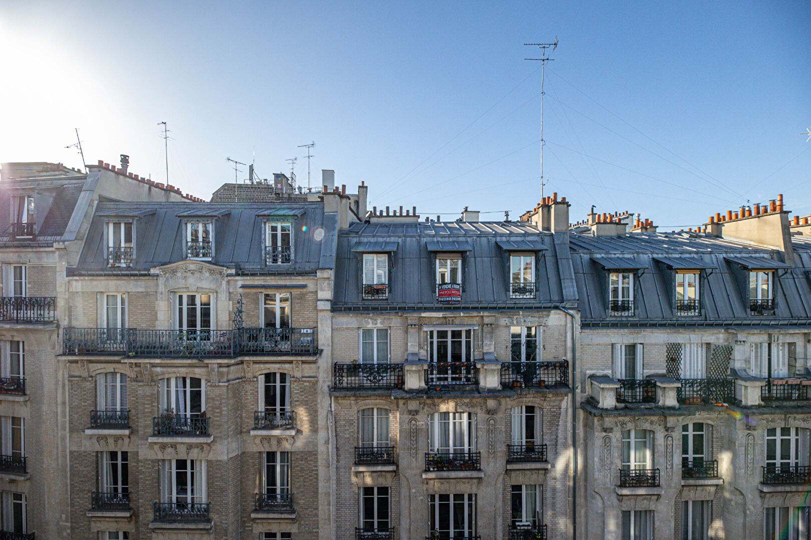 Studio au dernière étage avec ascenseur de 11m² 8