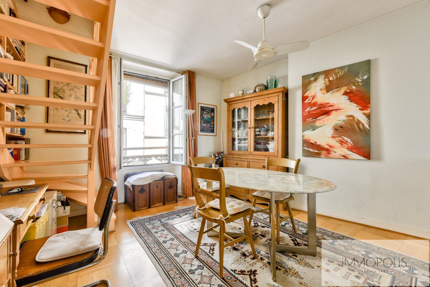 Duplex avec vue dégagée en plein coeur des Abbesses. 10