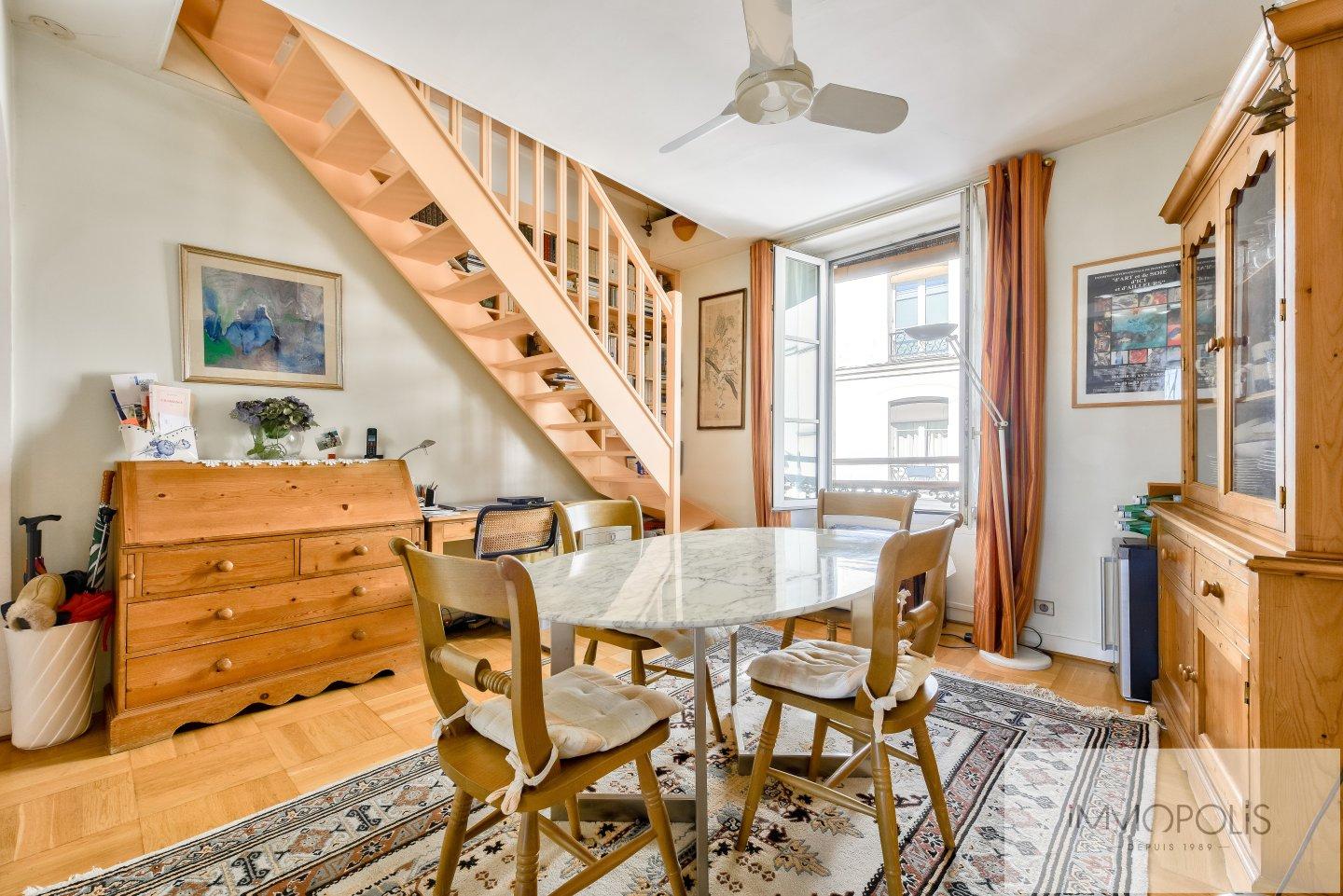 Duplex avec vue dégagée en plein coeur des Abbesses. 6