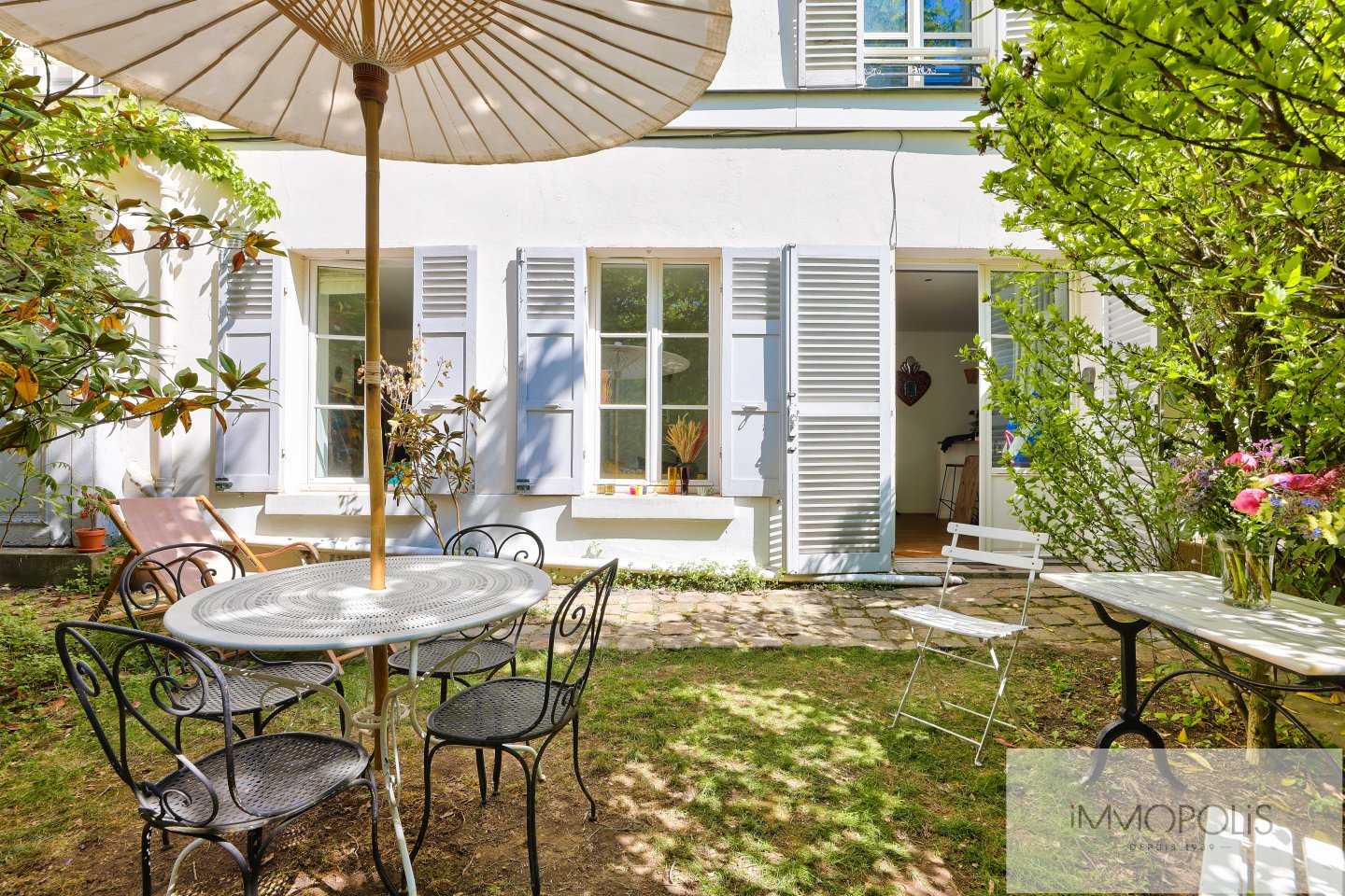 « Comme une maison » Avenue Junot. Off-market. 4