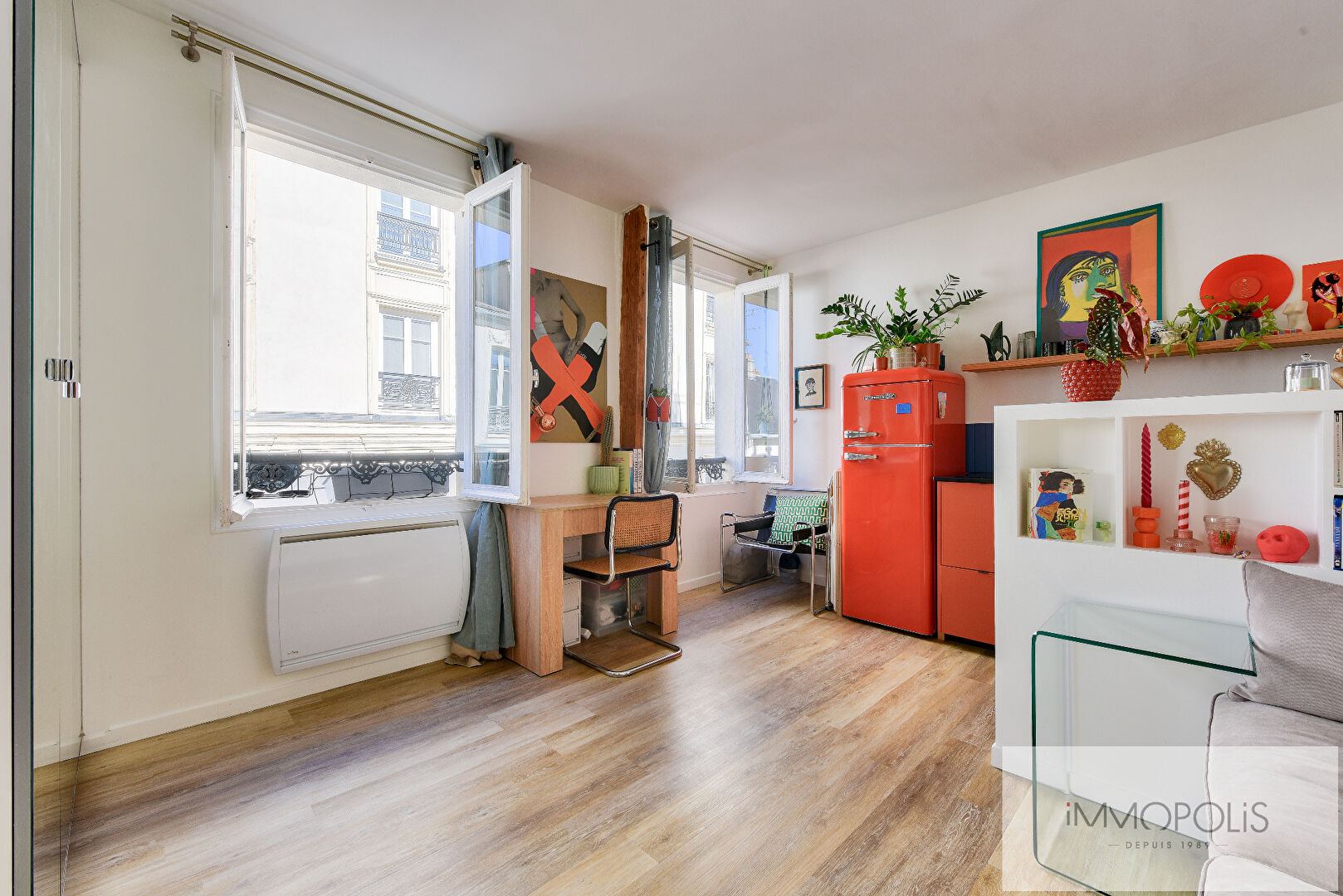 Montmartre, studio lumineux et optimisé, à deux pas des Abbesses et du Bateau-Lavoir, entièrement rénové avec soin. 7