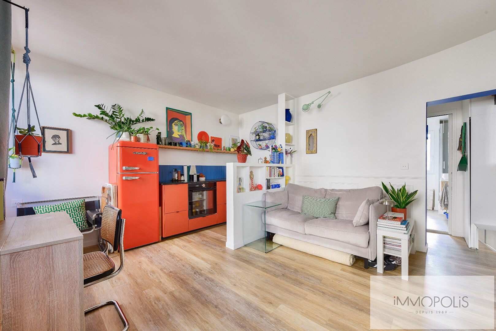 Montmartre, studio lumineux et optimisé, à deux pas des Abbesses et du Bateau-Lavoir, entièrement rénové avec soin. 9