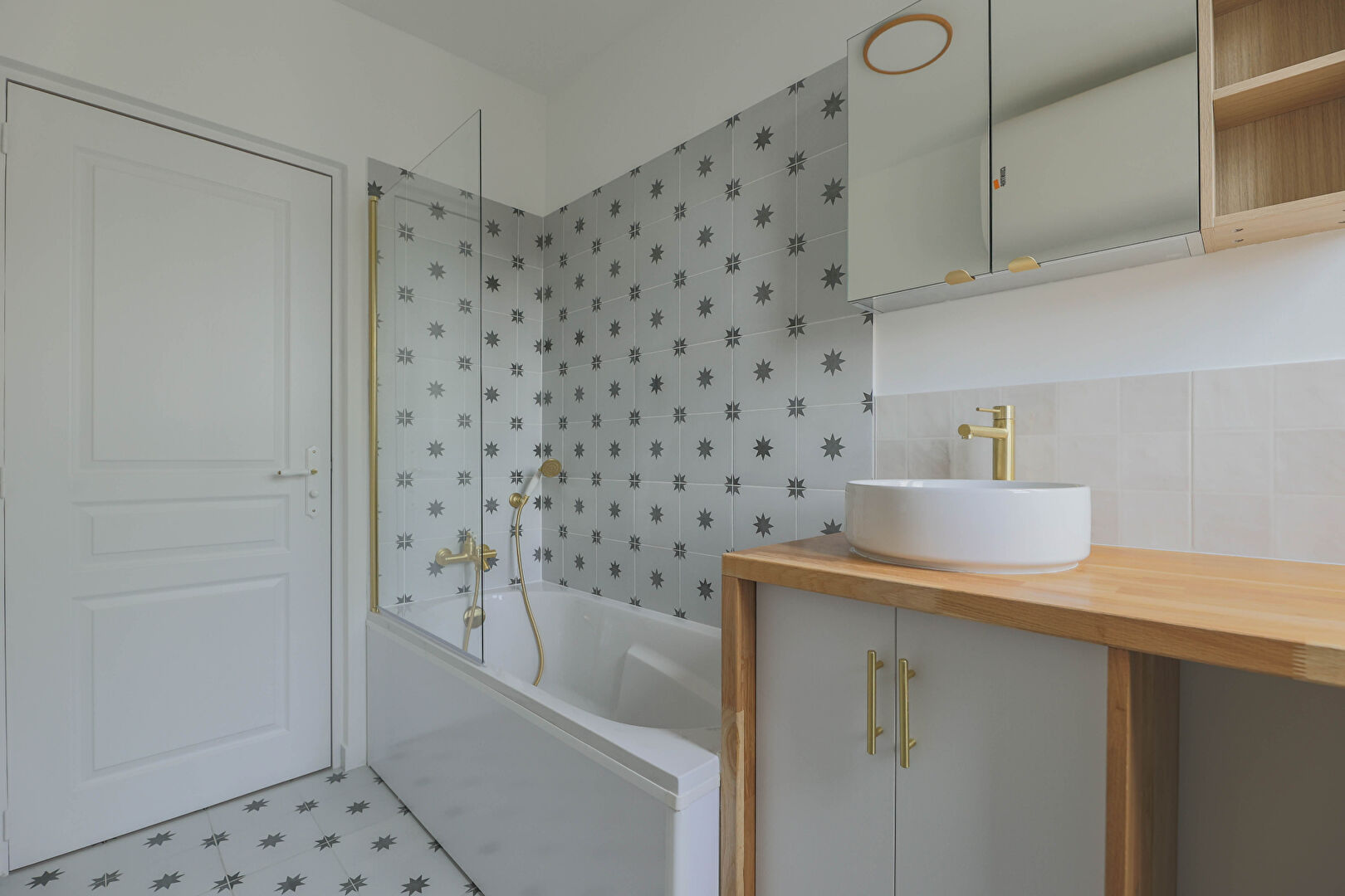 Montmartre, rue Durantin, beau 3 pièces entièrement rénové avec gout, à visiter rapidement ! 14
